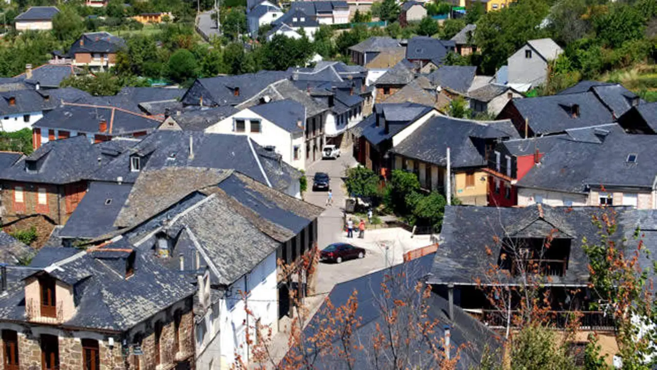 Imagen a&eacute;rea de Folgoso de la Ribera.