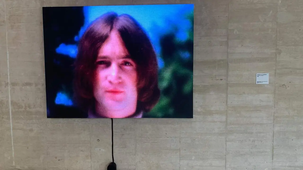 Una de las obras de la exposici&oacute;n de Yoko Ono en el Musac. Foto: A.F.R.