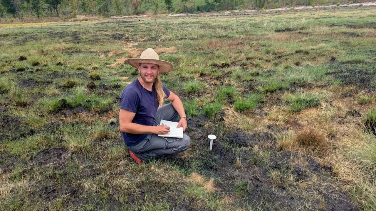 El investigador del Campus de Ponferrada V&iacute;ctor Fern&aacute;ndez participa en una expedici&oacute;n internacional liderada por National Geographic para proteger el delta africano del Okavango