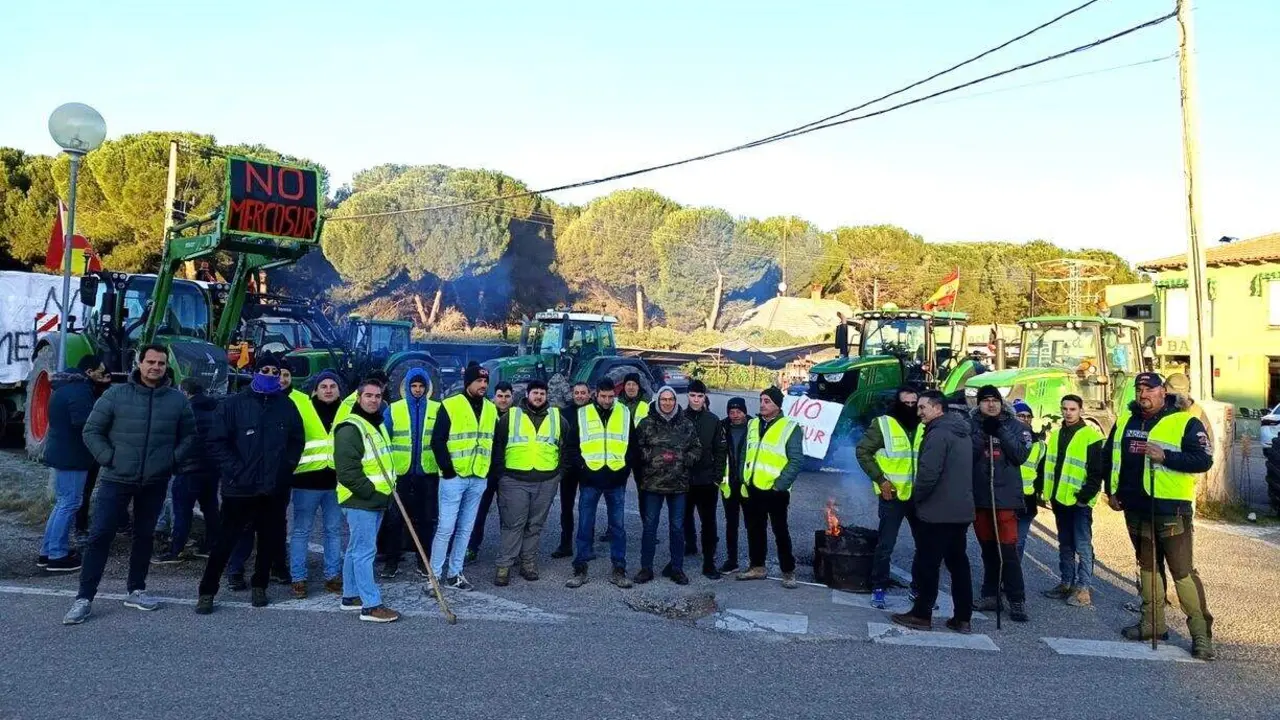 Concentraci&oacute;n de agricultores en San Esteban de Gormaz (Soria)