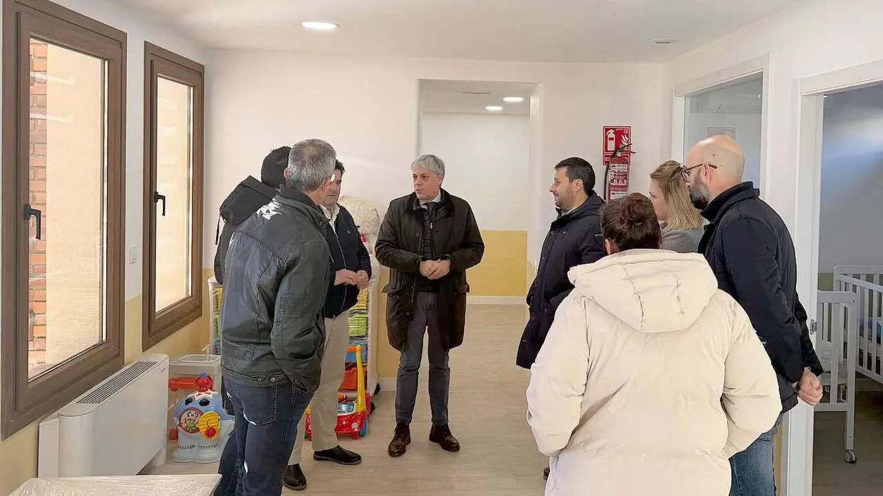 Un instante de la visita a las nuevas instalaciones de la guarder&iacute;a.