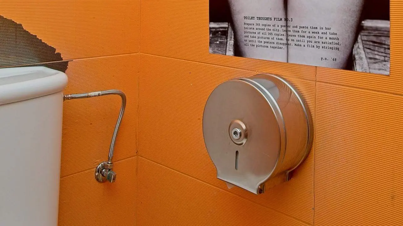 Yoko Ono ba&ntilde;o