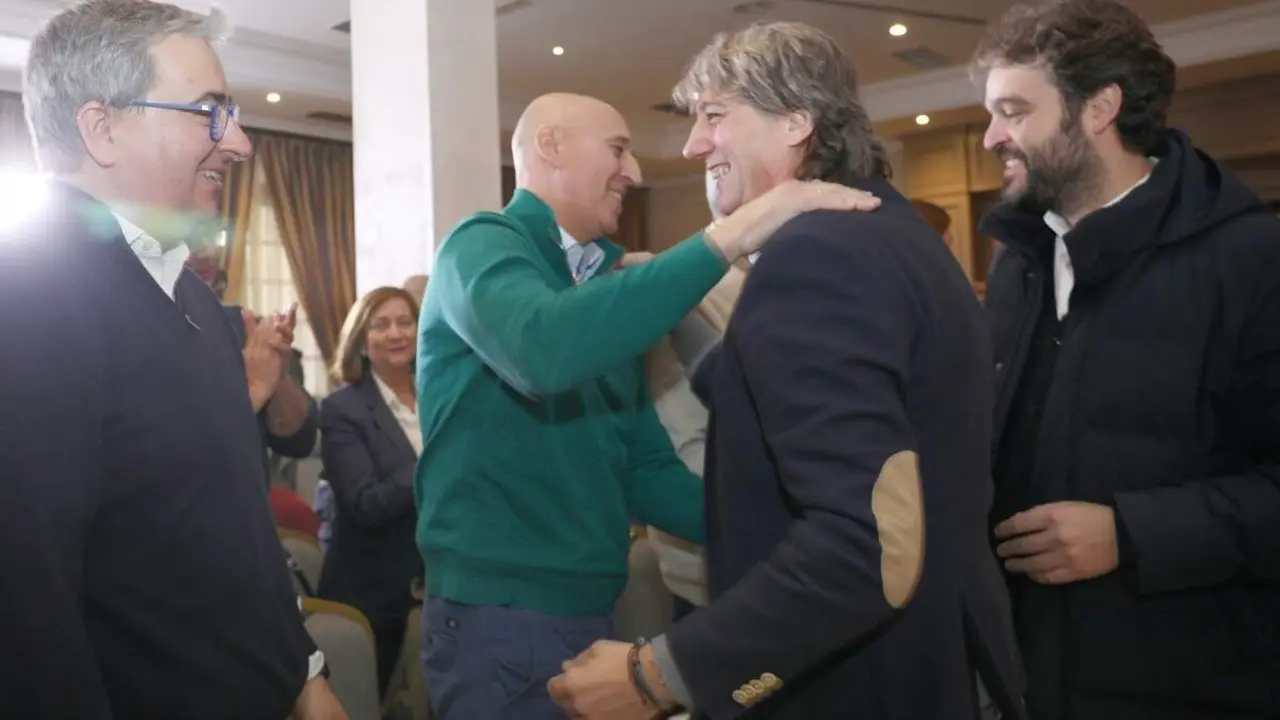 El PSOE de Castilla y Le&oacute;n re&uacute;ne en Palencia al Consejo de Alcaldes,  en la imagen momentos de la inauguraci&oacute;n con la participaci&oacute;n del secretario general del PSCyL y candidato a la Presidencia de la Junta, Carlos Mart&iacute;nez; de la nueva presidenta del  Consejo, y alcaldesa de Palencia, Miriam Andr&eacute;s, entre otros