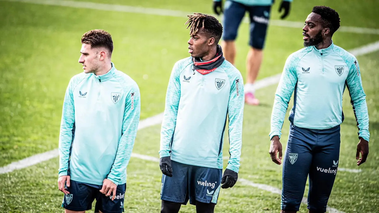 Los jugadores del Athletic, en una sesi&oacute;n de entrenamiento previa a la Copa del Rey en Le&oacute;n.