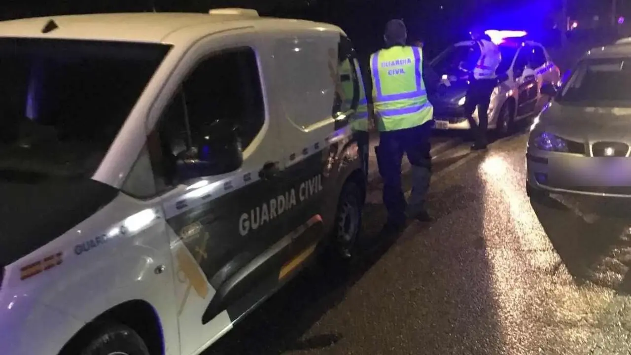 Imagen de un control realizado por efectivos de la Guardia Civil.