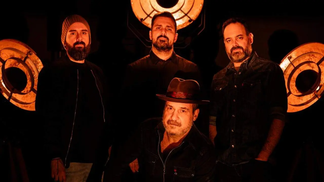 Eladio-y-los-Seres-queridos