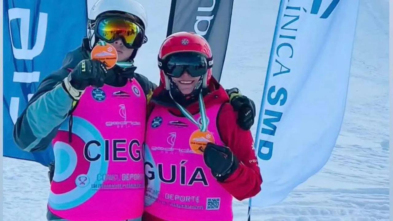 Guzm&aacute;n Carro y Gemma Tagarro arrancan la temporada en Sierra Nevada.&nbsp;Los deportistas leoneses se integran en el equipo de competici&oacute;n de la Fundaci&oacute;n Tambi&eacute;n y logran el oro en el Trofeo Club Monachil.