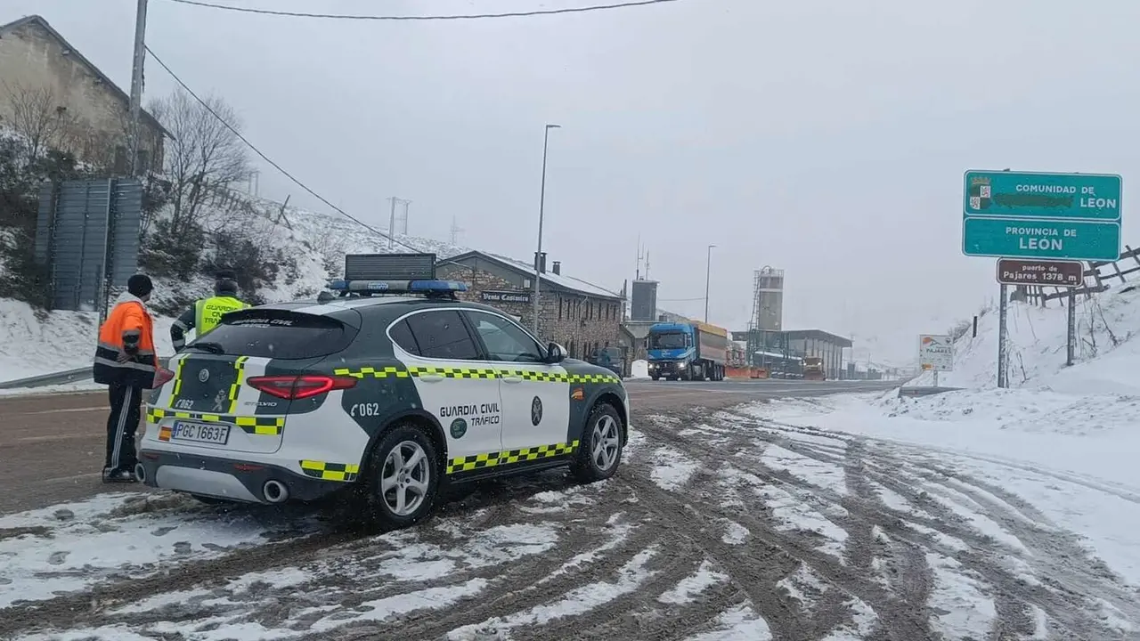 Tr&aacute;fico nieve (1)