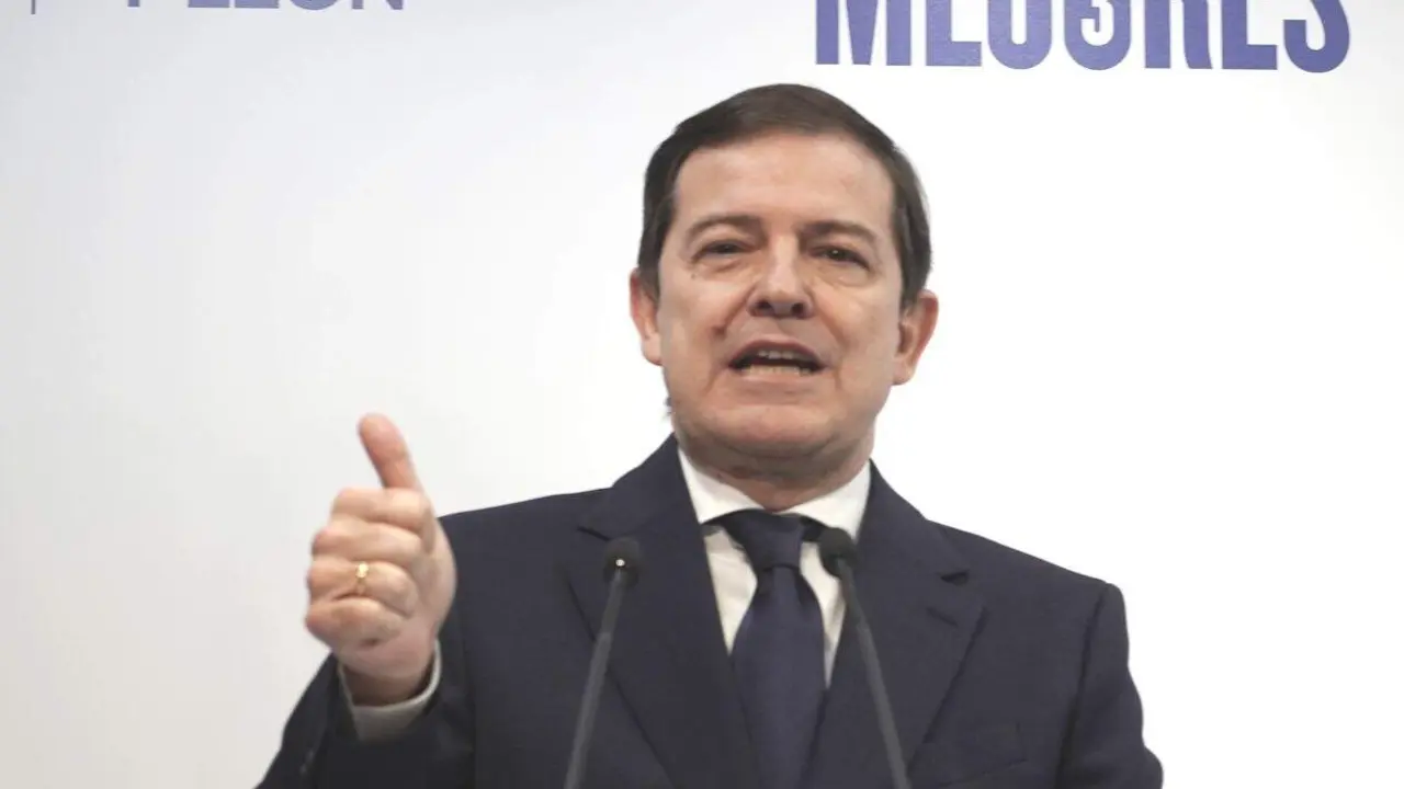 El presidente del Partido Popular de Castilla y Le&oacute;n, Alfonso Fern&aacute;ndez Ma&ntilde;ueco, comparece ante los medios de comunicaci&oacute;n con motivo de la convocatoria de las elecciones auton&oacute;micas.