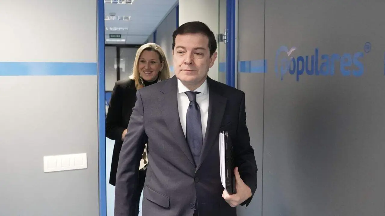 El presidente del Partido Popular de Castilla y Le&oacute;n, Alfonso Fern&aacute;ndez Ma&ntilde;ueco, comparece ante los medios de comunicaci&oacute;n con motivo de la convocatoria de las elecciones auton&oacute;micas.