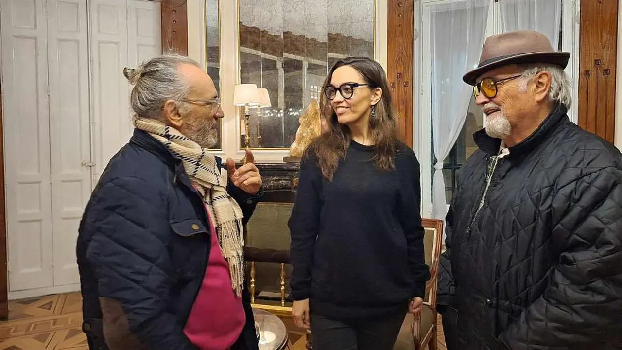 La periodista y analista pol&iacute;tica Marta Garc&iacute;a Aller fue la protagonista este lunes, 26 de enero, de una nueva sesi&oacute;n del ciclo Conversaciones en la Casa, un acto que cont&oacute; con una notable participaci&oacute;n del p&uacute;blico y que estuvo moderado por Alfredo &Aacute;lvarez, miembro de la junta directiva.