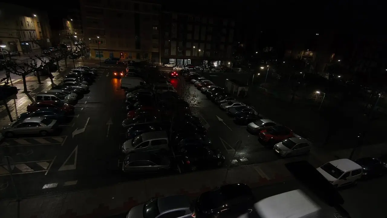La oscuridad en el aparcamiento Conde Pe&ntilde;a Ramiro es absoluta seg&uacute;n se demuestra en la foto enviada por UPL.