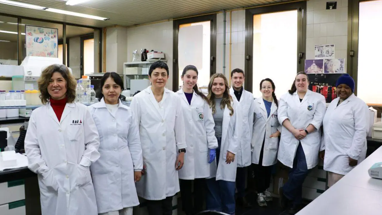 El grupo de investigaci&oacute;n veterinaria Entropia de la Universidad de Le&oacute;n. Foto: ULE
