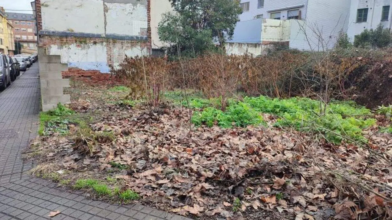 solar, ubicado en la calle Puerto Manzanal, en el entorno de Huertas del Sacramento