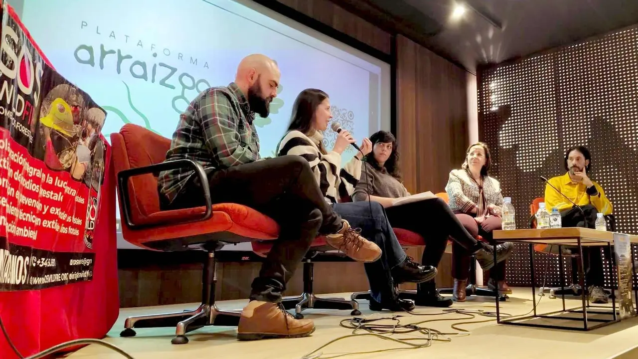 Arraizgo, la alternativa.&nbsp;Una plataforma nacida en La Maragater&iacute;a moviliza voluntariado y conocimiento para repensar el monte tras los incendios.