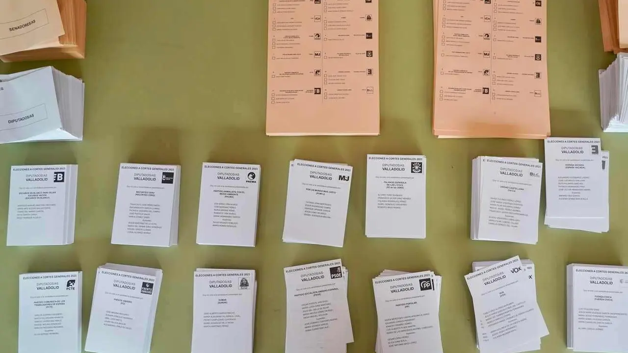 Papeletas de las elecciones a las Cortes Generales.