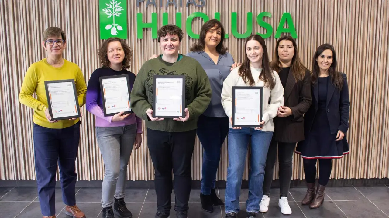 El Grupo Somos Hijolusa ha recibido este jueves el certificado ISO 45001 de Seguridad y Salud en el Trabajo, un est&aacute;ndar internacional que avala la correcta implantaci&oacute;n de un sistema de gesti&oacute;n orientado a la protecci&oacute;n de la salud, la seguridad y el bienestar de las personas trabajadoras.