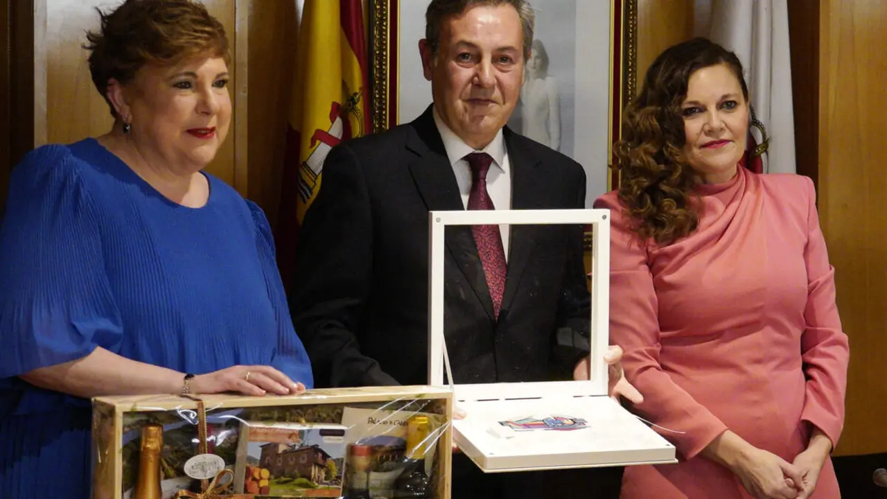 Acto institucional con motivo de la celebraci&oacute;n del LIII Festival Internacional de Exaltaci&oacute;n del Botillo de Bembibre (Le&oacute;n), en el que participa su alcaldesa, Silvia Cao, y su mantenedor, el periodista Jos&eacute; Ribagorda