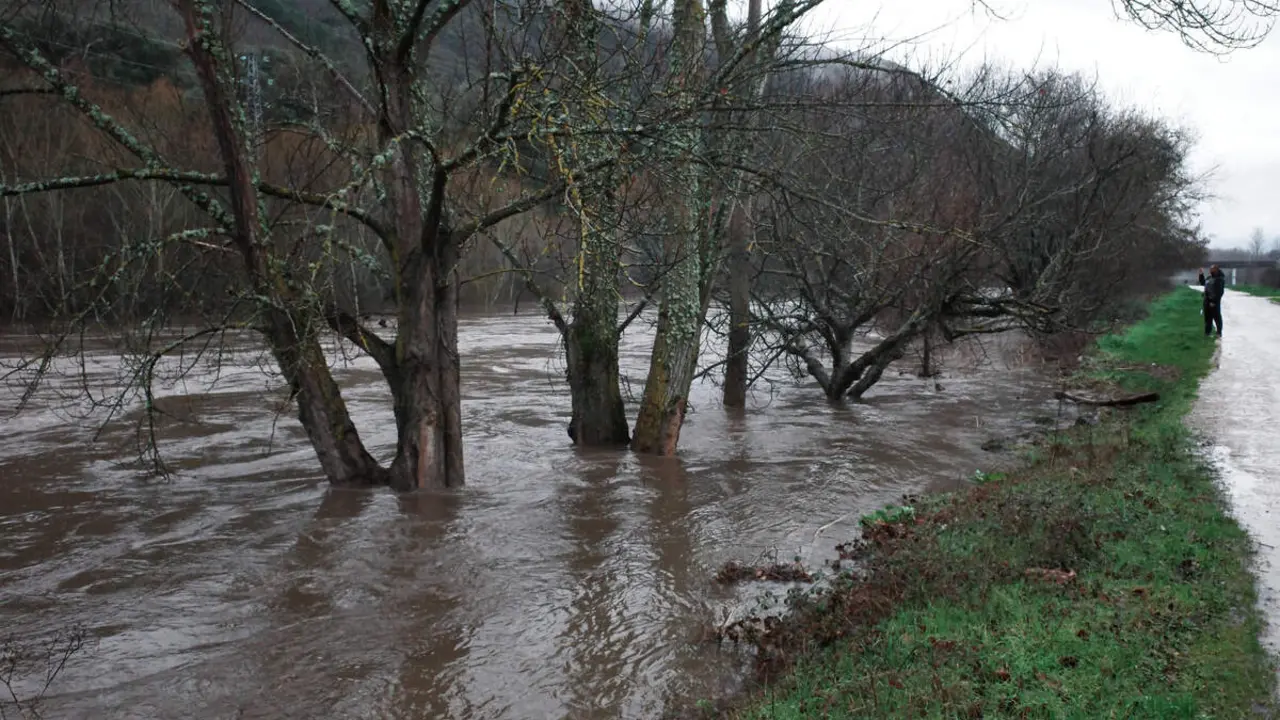 Aumento del caudal del r&iacute;o Sil a su paso por Ponferrada