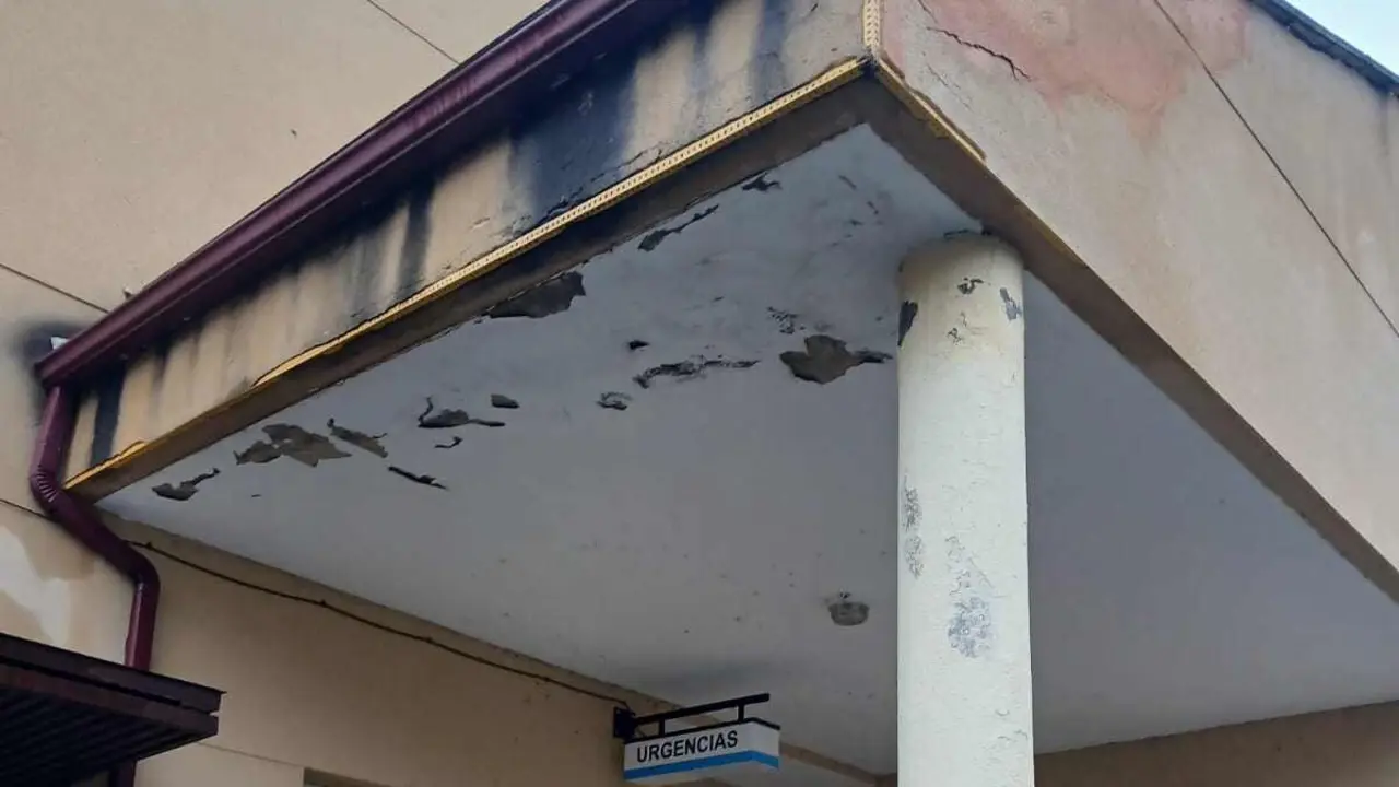 Izquierda Unida en Matallana de Tor&iacute;o ha denunciado el estado de conservaci&oacute;n del Centro de Salud de la localidad, dependiente de la Junta de Castilla y Le&oacute;n, y ha reclamado actuaciones inmediatas para corregir las deficiencias detectadas.