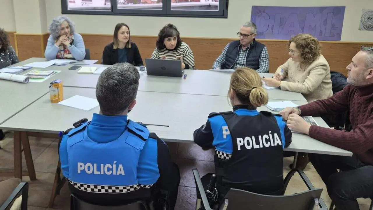 Reuni&oacute;n de la Mesa de la Mujer del Ayuntamiento de Villaquilambre.