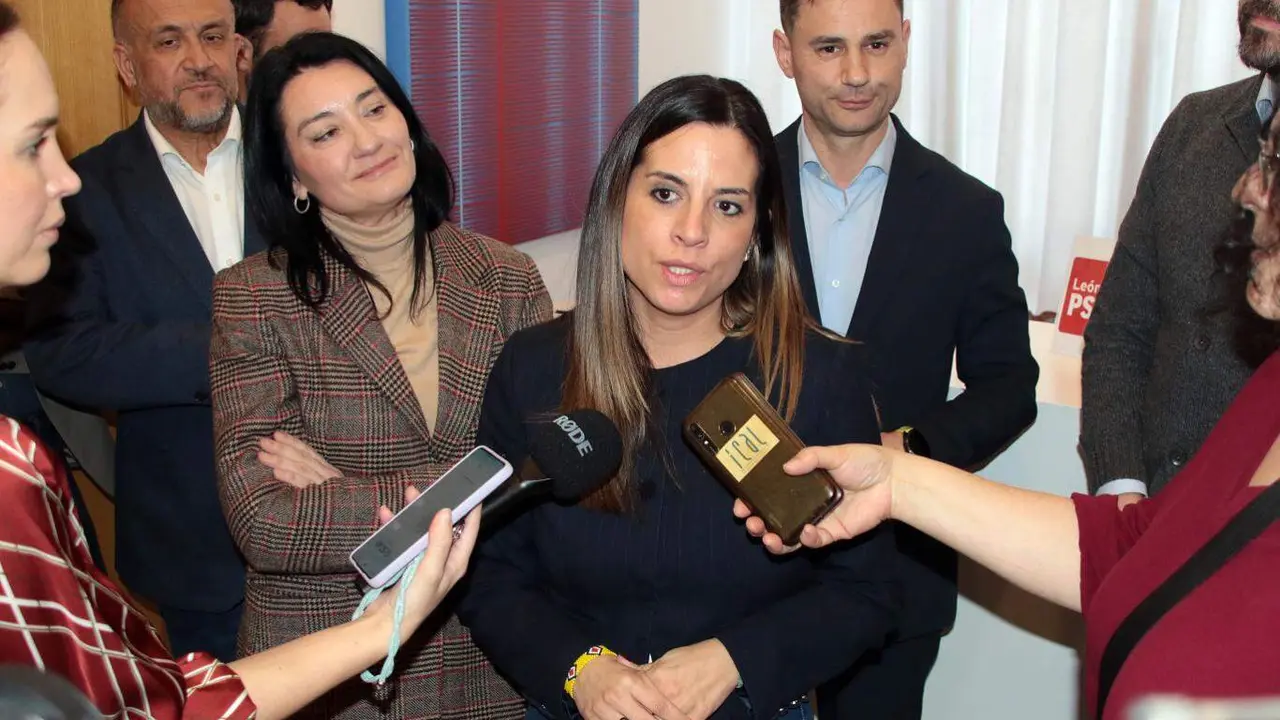 Jornada Pol&iacute;tica Municipal del PSOE de Le&oacute;n, con la asistencia del secretario general, Javier Alfonso Cend&oacute;n, la vicesecretaria general del PSOE de Castilla y Le&oacute;n, Nuria Rubio, la secretaria adjunta a Organizaci&oacute;n y de Transparencia y Acci&oacute;n Democr&aacute;tica (CEF PSOE), Anabel Mateos, y el secretario de Pol&iacute;tica Municipal (CEF PSOE), Juan Francisco Serrano. Foto: Peio Garc&iacute;a