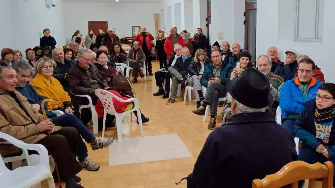 Kiko Gallorojo durante su intervenci&oacute;n en el Filand&oacute;n de las Candelas 2026.