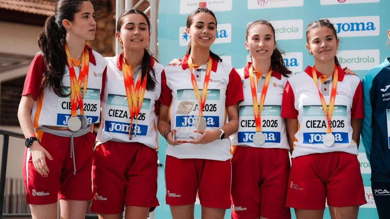 Sobresaliente actuaci&oacute;n de las atletas del Sprint Le&oacute;n en Cieza.