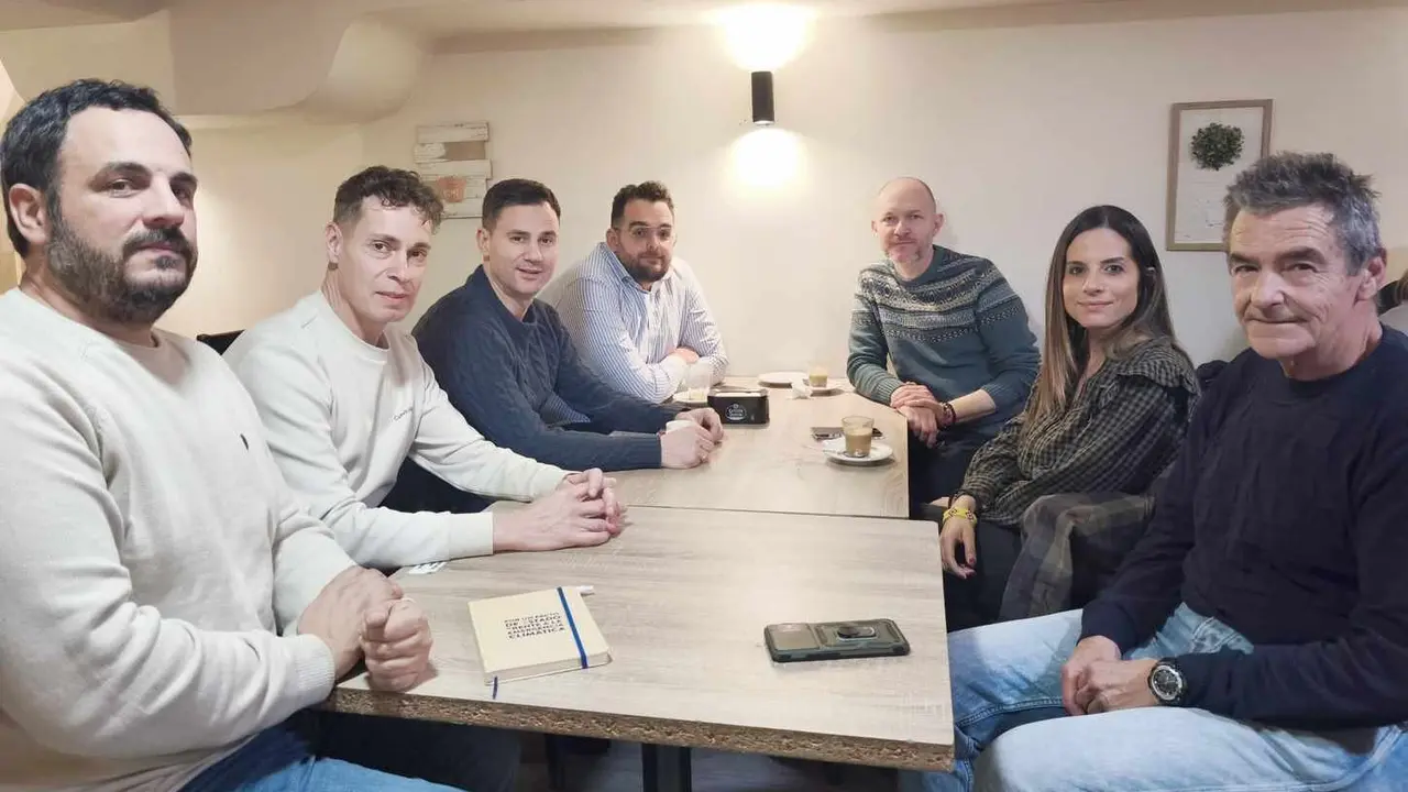 Reuni&oacute;n LGTBI+