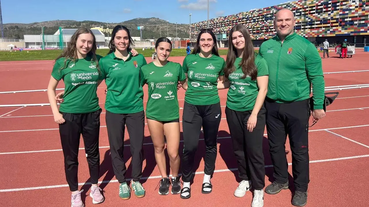 Imagen de la expedici&oacute;n leonesa en el Nacional.