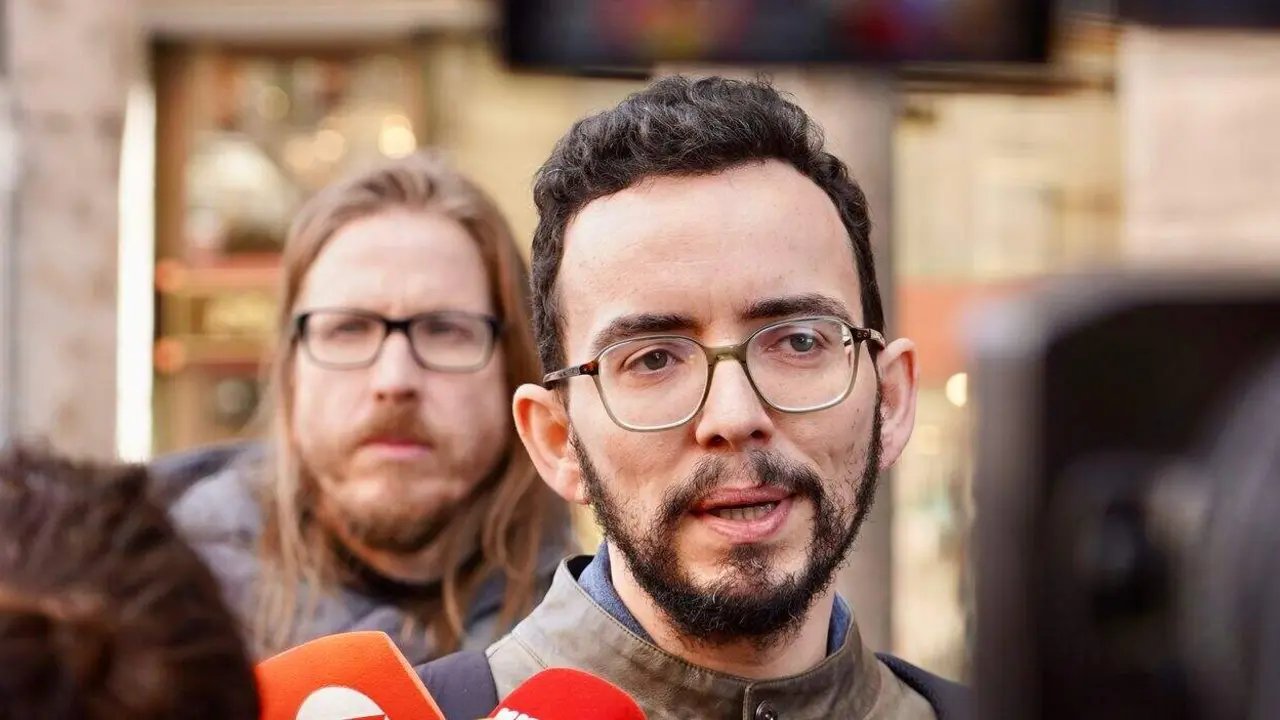 El secretario de Organizaci&oacute;n y portavoz estatal de Podemos, Pablo Fern&aacute;ndez, y el candidato de Podemos-Alianza Verde a la Presidencia de la Junta de Castilla y Le&oacute;n, Miguel &Aacute;ngel Llamas, analizan la actualidad pol&iacute;tica.