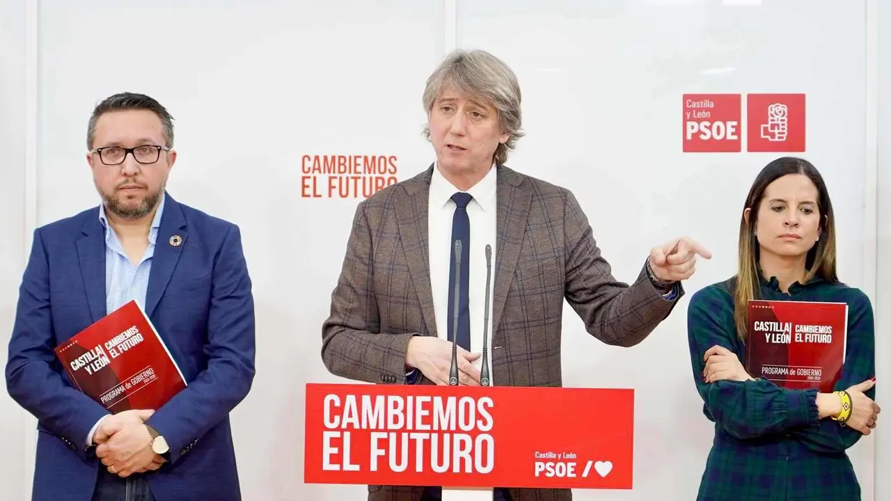 El candidato del PSOE a la Presidencia de la Junta, Carlos Mart&iacute;nez, presenta su programa de gobierno para las elecciones auton&oacute;micas del 15 de marzo.
