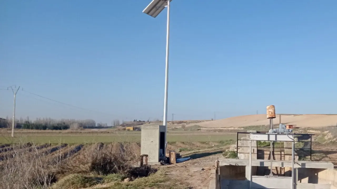 Canal del Duero compuerta