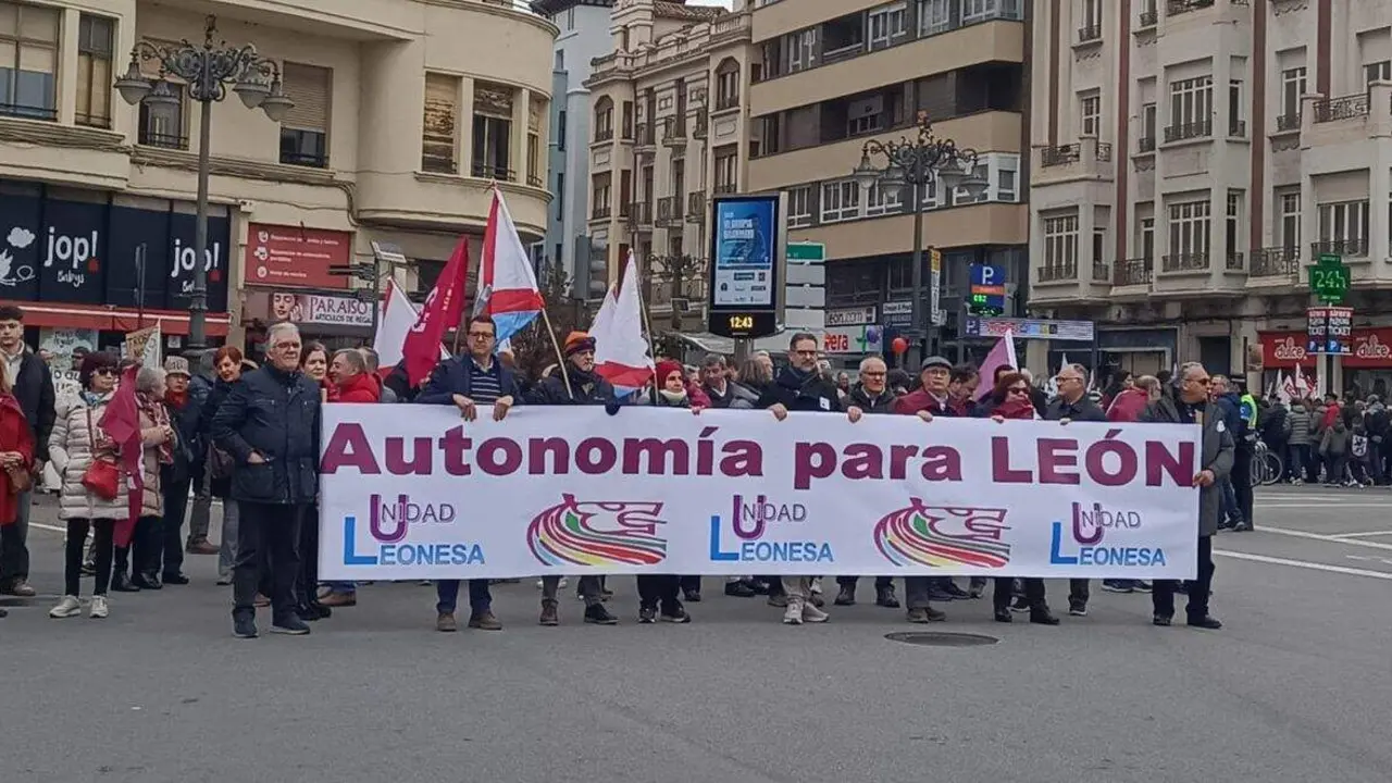Miembros de Unidad Leonesa en una manifestaci&oacute;n reciente por la autonom&iacute;a de Le&oacute;n.
