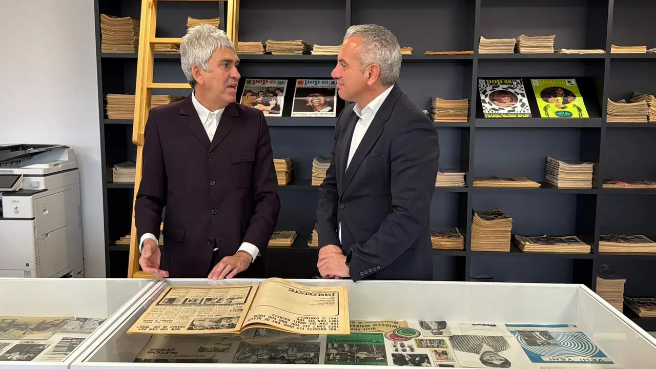 Nicanor Sen visita la Fundaci&oacute;n Club 45 de Santa Colomba de Somoza junto a Alex Cooper. Fotos: Sub. Gob. Le&oacute;n.