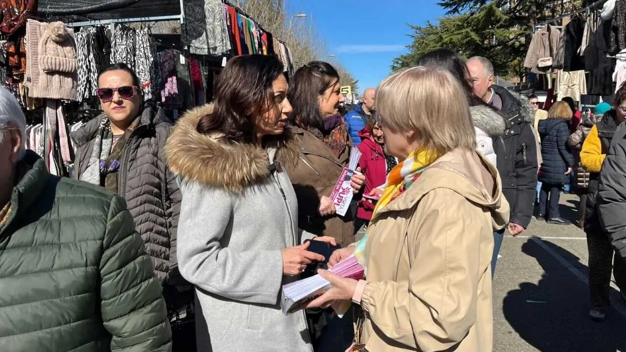 Los candidatos de los principales partidos, y tambi&eacute;n los minoritarios, no perdieron la oportunidad de hacer campa&ntilde;a entre la multitud de Papalaguinda