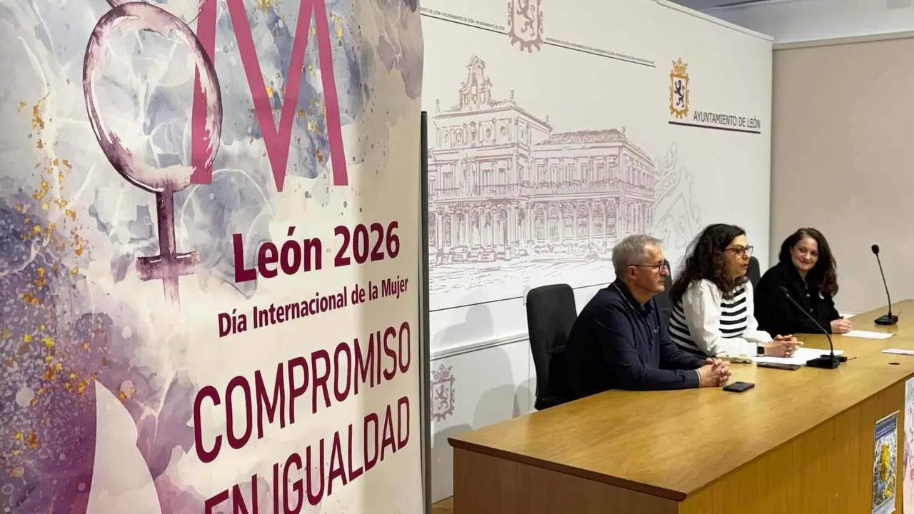 Un instante de la presentaci&oacute;n de los actos institucionales del 8M en el Ayuntamiento de Le&oacute;n.