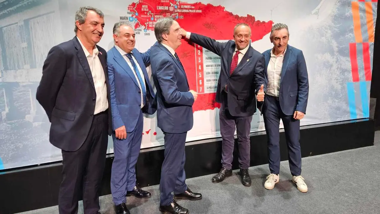 La provincia de Le&oacute;n formar&aacute; parte del recorrido de la pr&oacute;xima La Vuelta Femenina, cuya edici&oacute;n de 2026 se disputar&aacute; entre el 3 y el 9 de mayo con un trazado que recorrer&aacute; Galicia, Le&oacute;n y Asturias. La presentaci&oacute;n oficial del recorrido tuvo lugar en la localidad coru&ntilde;esa de Ribeira, donde se dieron a conocer los detalles de una carrera que este a&ntilde;o adquiere una dimensi&oacute;n especial para Astorga.