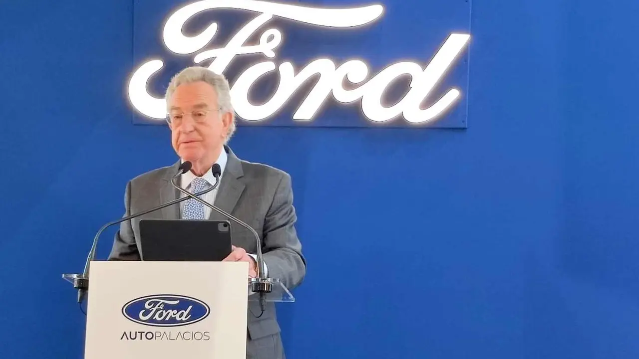 El concesionario oficial de Ford Motor Company en Le&oacute;n, Auto Palacios, ha sido distinguido con el President&rsquo;s Award 2026, un reconocimiento que la marca concede a los concesionarios con mayor excelencia en atenci&oacute;n al cliente. El galard&oacute;n llega adem&aacute;s en un a&ntilde;o simb&oacute;lico para la empresa, que conmemora medio siglo de actividad en la ciudad, recordando sus inicios, el crecimiento del negocio y el papel de trabajadores hist&oacute;ricos como Goyo, que acumula casi cinco d&eacute;cadas en la compa&ntilde;&iacute;a.