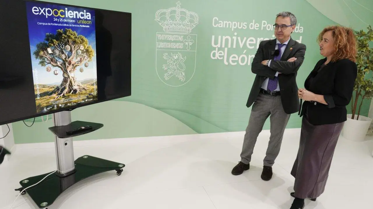 La vicerrectora del Campus del Bierzo de la ULE, Pilar Marqu&eacute;s, y el vicerrector de Investigaci&oacute;n y Transferencia, Santiago Guti&eacute;rrez, durante la presentaci&oacute;n de Expociencia 2026