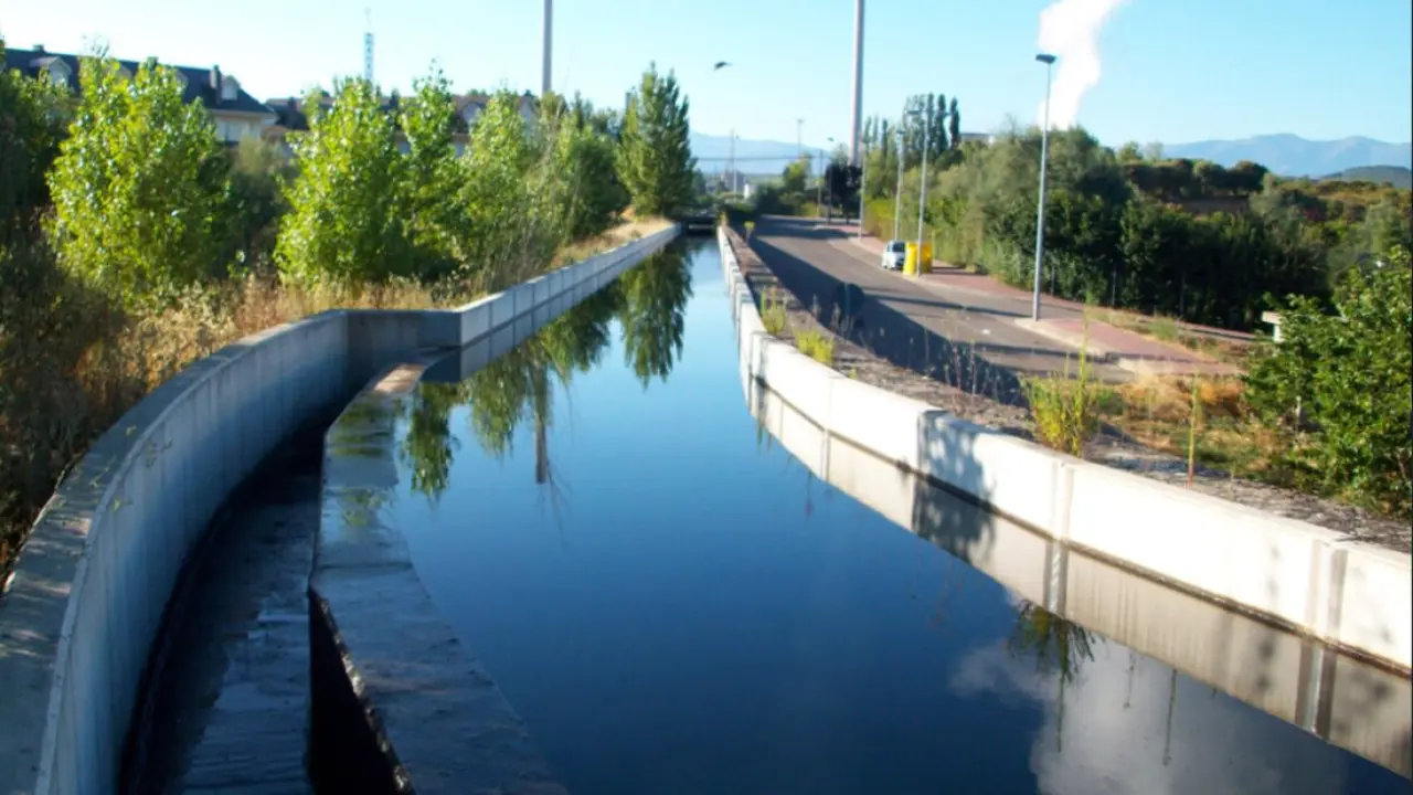 Imagen de archivo del Canal Bajo del Bierzo. Foto: EBD
