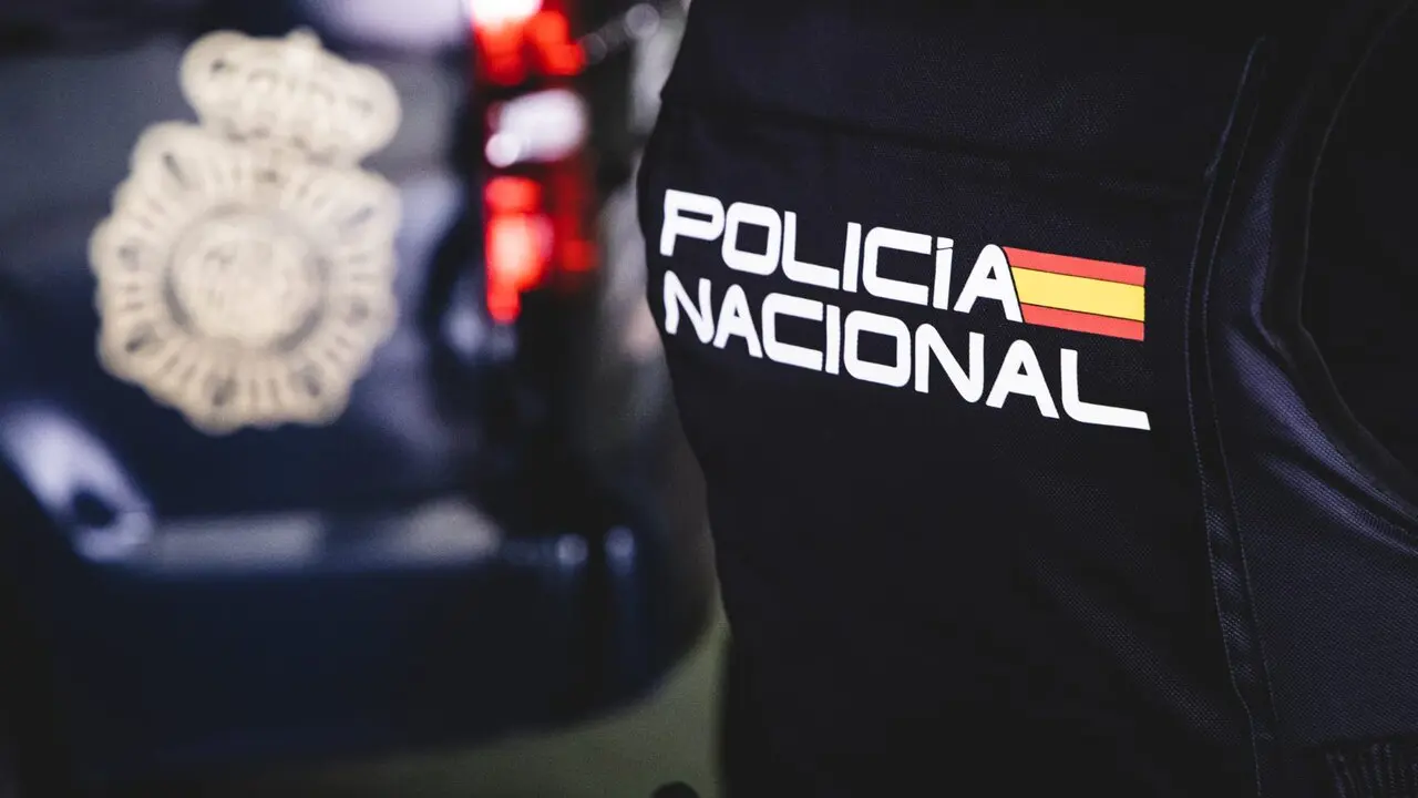 ESPALDA LOGO POLICIA (002)