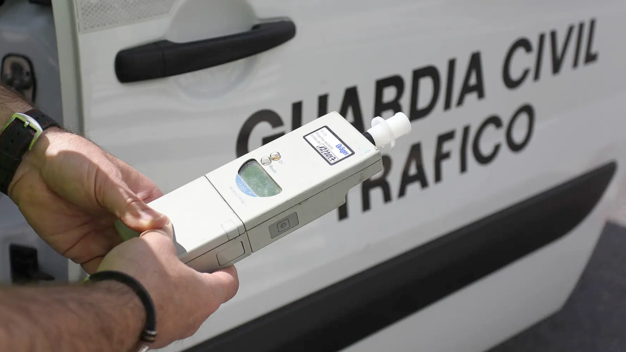 Imagen de un control de alcoholemia. El alcalde al que protege el PP super&oacute; los 0,60.