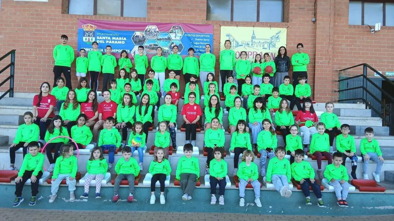 Ropa Escuelas Deportivas Santa Mar&iacute;a