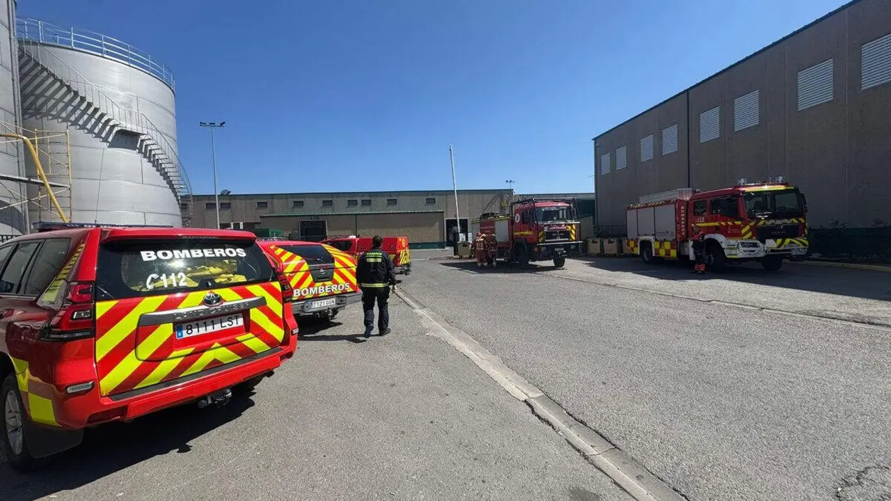 Equipos de Bomberos en la zona en la que se ha producido el suceso.