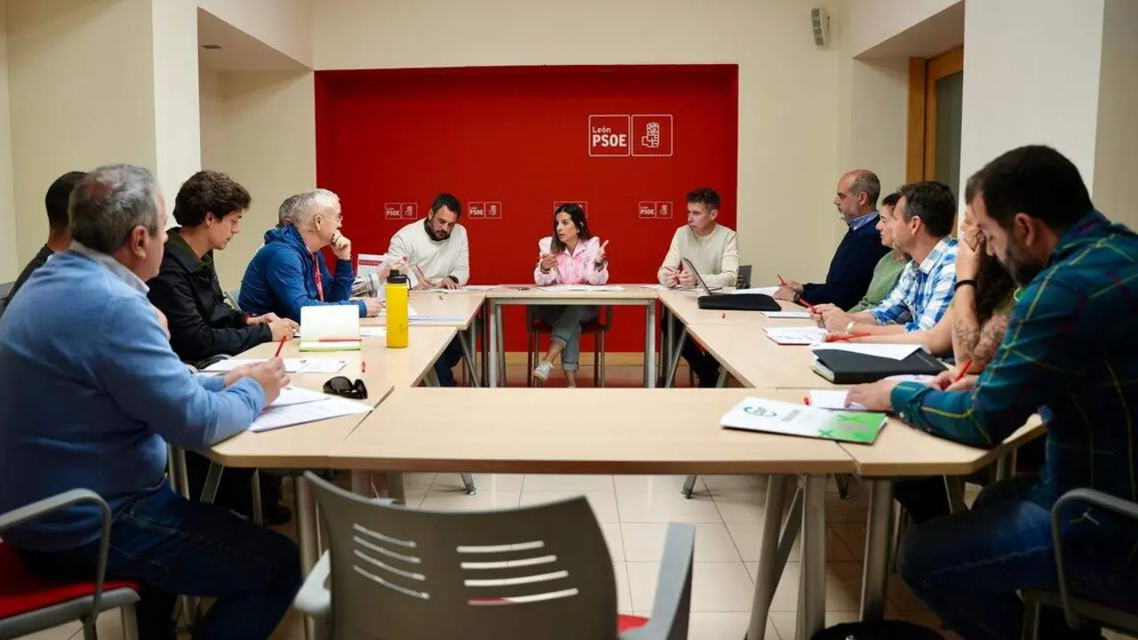 Reuni&oacute;n agentes ambientales 11