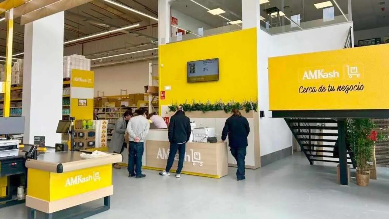 Destaca la atenci&oacute;n omnicanal y el servicio de entrega de pedidos.