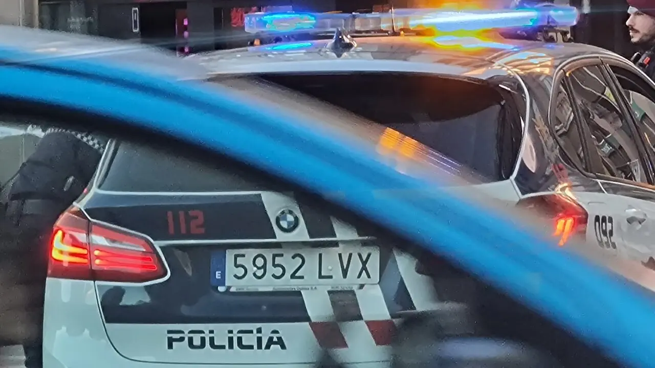 Polic&iacute;a Local (2)