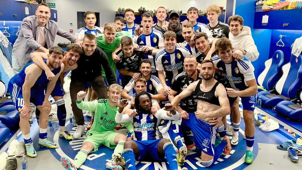 Una brillante Ponferradina se mete en el playoff con un festival de goles ante el M&eacute;rida. Borja V&aacute;zquez y Pau Ferrer lideraron la ofensiva berciana, mientras la defensa y el control del partido aseguraron un triunfo clave para mantenerse en la pelea por los puestos de ascenso.