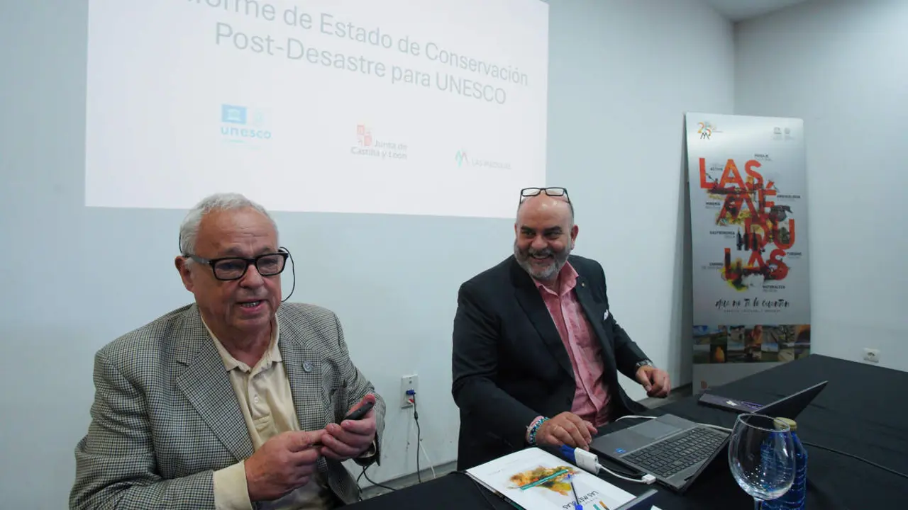 El consejero de Cultura, Turismo y Deporte, Gonzalo Santonja, presenta el informe sobre el estado de conservaci&oacute;n de la zona arqueol&oacute;gica de Las M&eacute;dulas